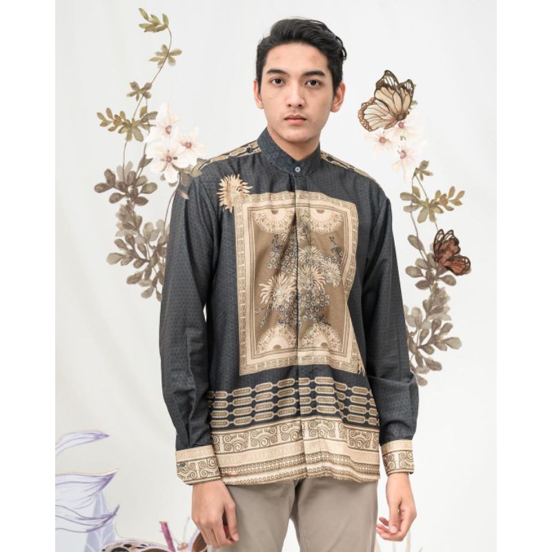 Abimana Shirt Pinewood size M by Wearingklamby