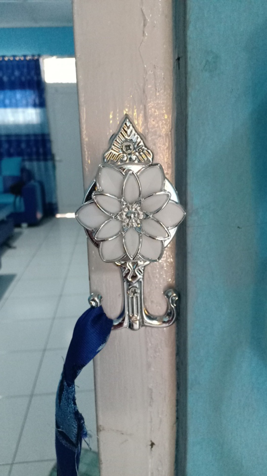 Hook Cantolan Tali Gorden Motip Bunga Tratai Dan Matahari