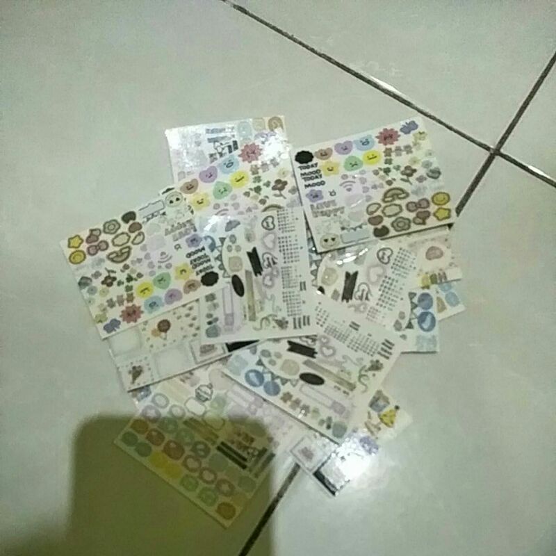 

stiker murah stiker lucu banget 1 set lengkap lihat deskripsi