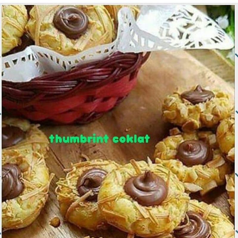 

Thumbrint coklat toples 800ml/Thumbrint strawbery/Kue kering lumer//Kue kering lebaran/Kue kering thumbrint