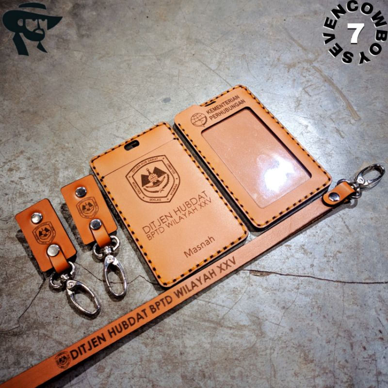 

id card kulit name tag kulit lanyard custom - free gravir intansi logo foto nama dll