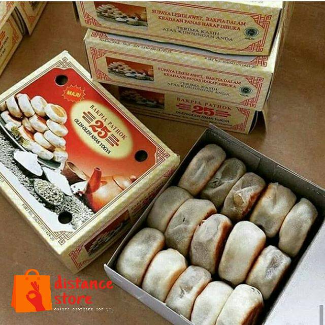 

Bakpia Pathok 25 Original jogja ( kacang ijo, keju, coklat, Nanas, Aneka rasa isi 15)