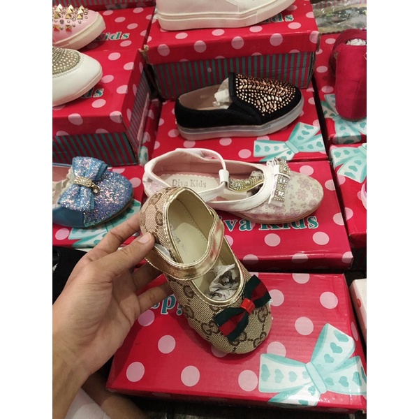 sepatu anak Import cuci gudang