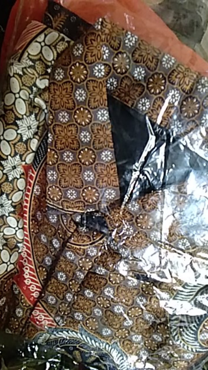 Kemeja Batik Pria Semi Sutra Silky Premium Puring Istimewa