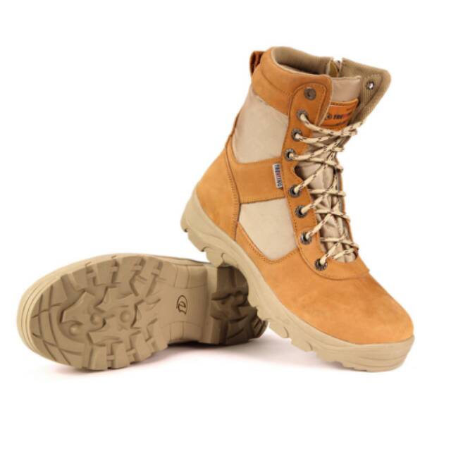 SEPATU GUNUNG PRIA TREKKING - TMS 090