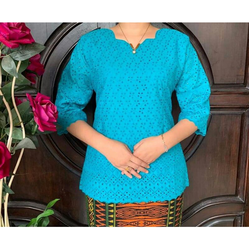 Blouse Katun Bolong