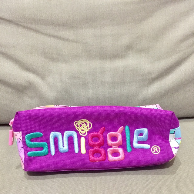 

Seek Twin Zip Pencil Case