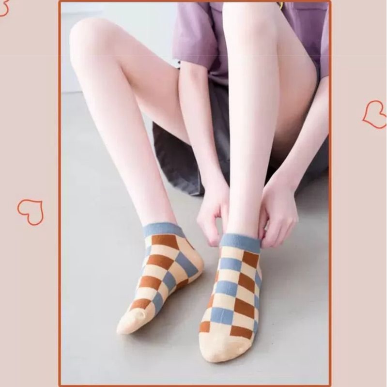 [ COD ] Kaos Kaki Wanita Pria Motif Kotak Catur Garis Polos Simple New Fashion Korean Style Socks Breathable Gaya Korea / Kaos Kaki Pendek Unkle Sock-5