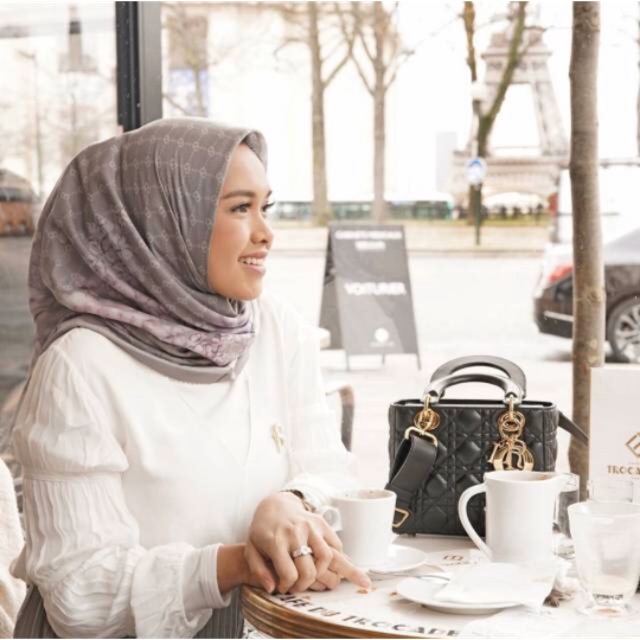 reject sale buttonscarves hydrangea grise new