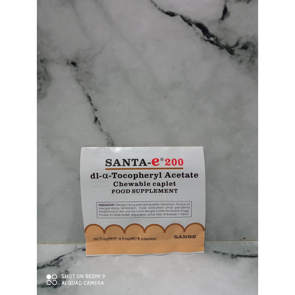 SANTA E 200 IU Vitamin E - 100 IU Botol Isi 30 Dan Strip Isi 4 Kapsul - Vitamin Kesehatan Kulit