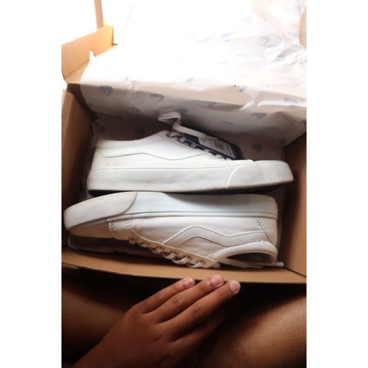 SEPATU VENTELA REPUBLIC