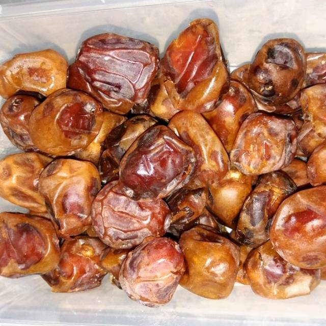 

Kurma Sukari Basah Ruthob SELECTED DATES 500gr / Ruthab Rothab 500 Gram