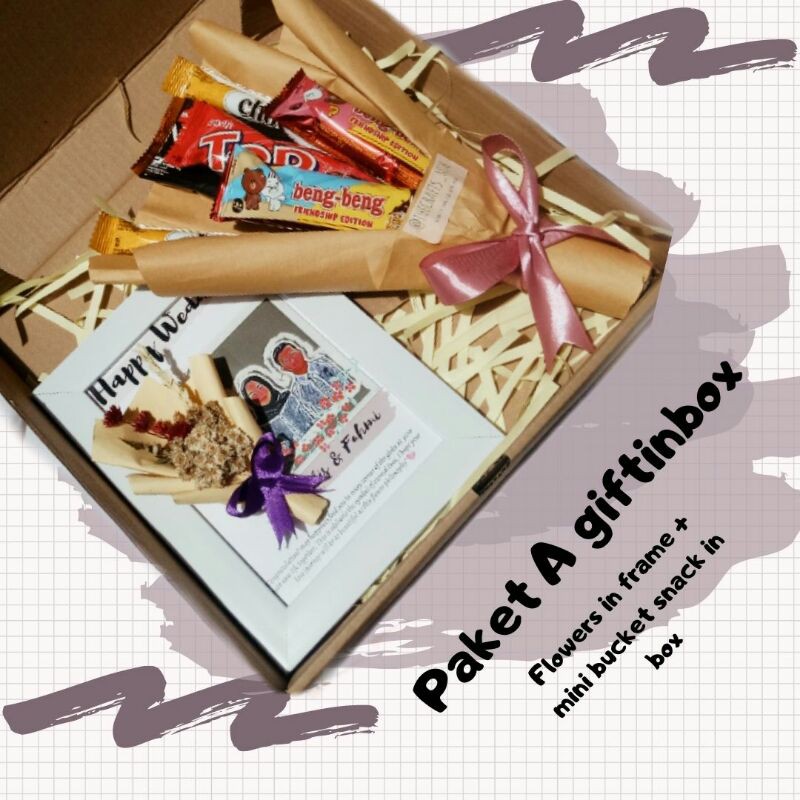 Flower in frame + mini bucket snack in the box [PAKET A]
