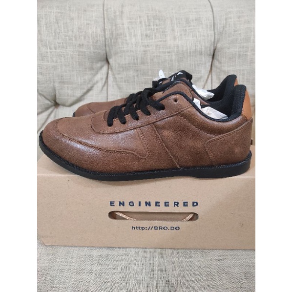 Sepatu Brodo Base Signature Brown Size 41 New