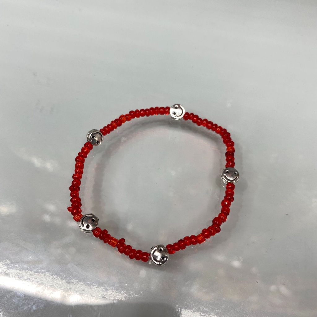 Gelang Tangan Manik-Manik Motif Smiley Face Warna Permen Beige Ala Korea / Retro Untuk Wanita-Red Bracelet