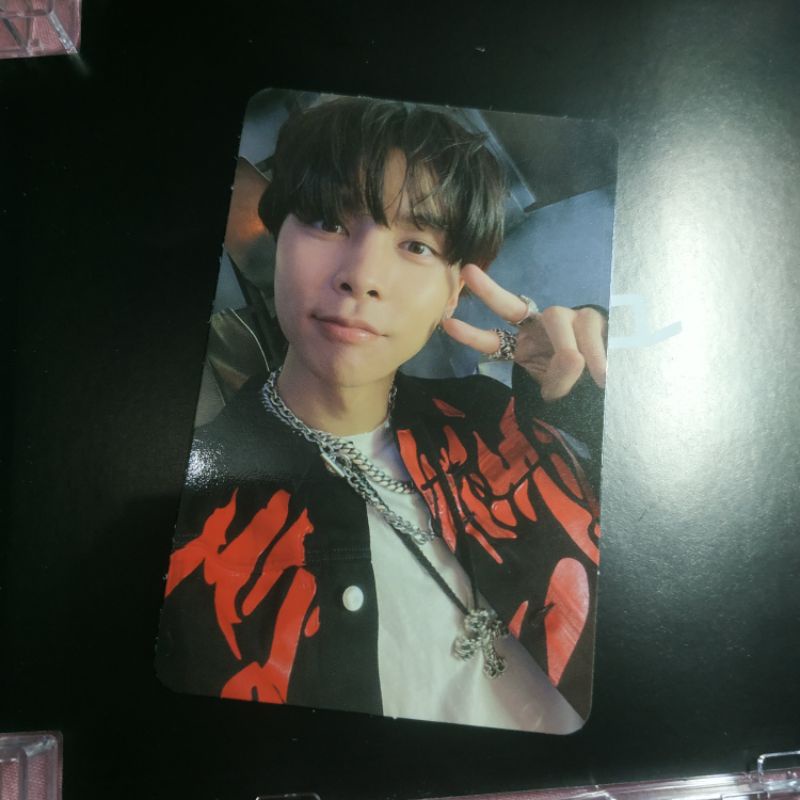 Jual Booked Photocard Johnny Jewel Universe Indonesia Shopee Indonesia