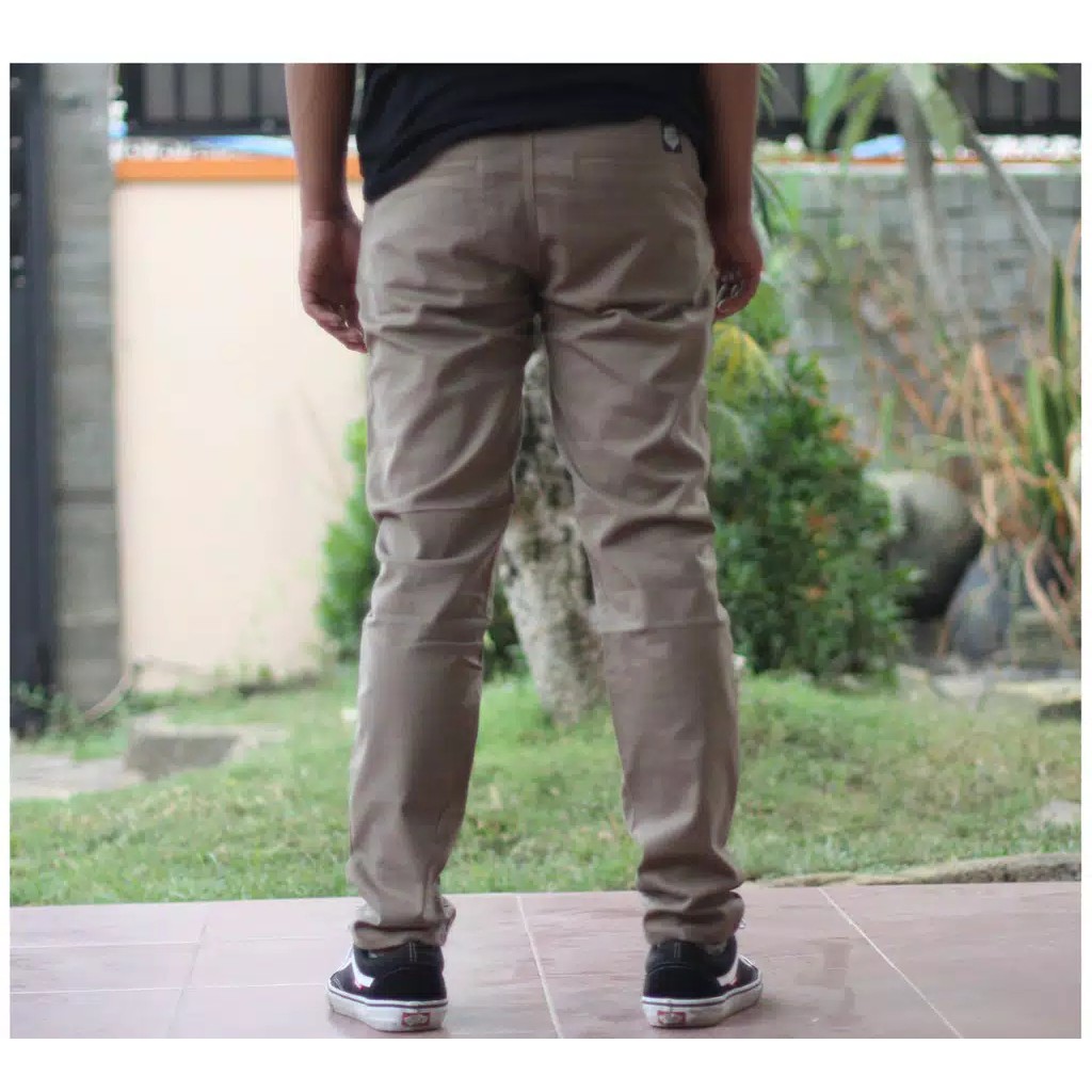 Celana Chino Original  Slimfit / celana panjang pria [Bayar di tempat]