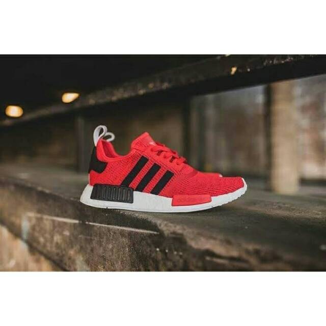 nmd r1 red