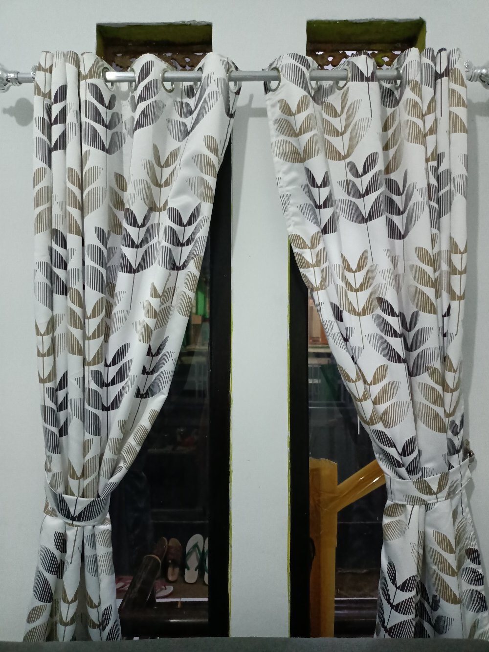 Cantolan Pengikat Gorden Hook Dolphin