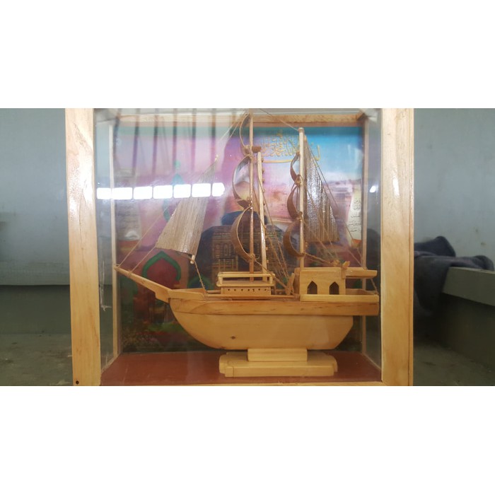 Miniatur Kapal Laut Layar