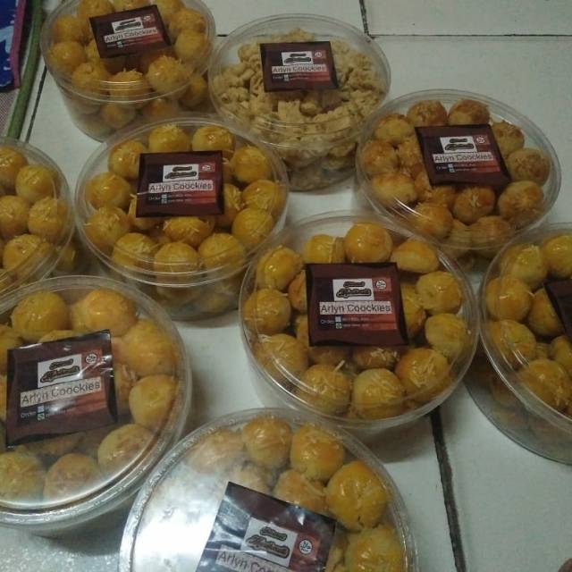 

Kue nastar "arlyn cookies