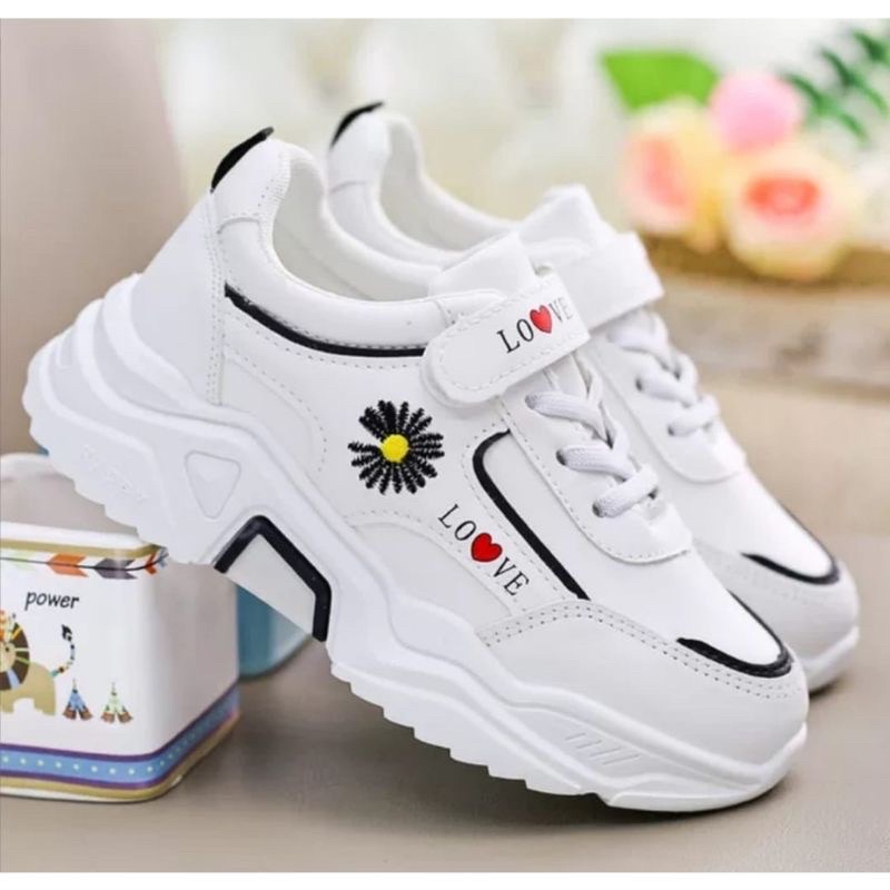 sepatu sneaker Anak perempuan bunga love hitam