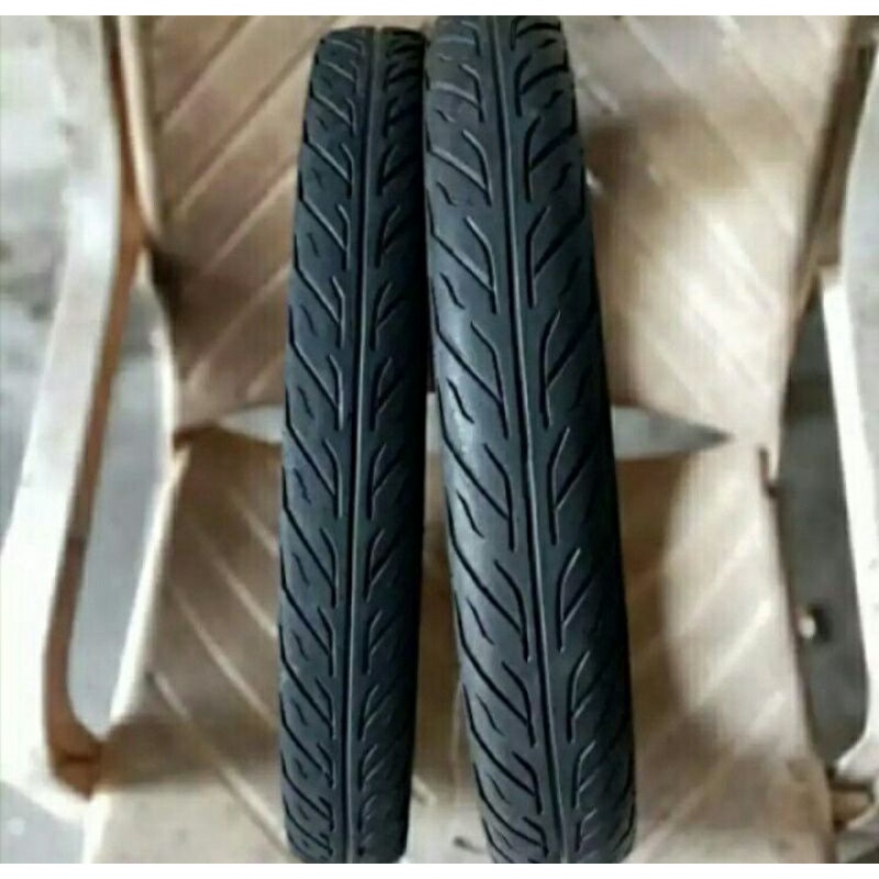 sepasang ban motor ukuran 60/80, 50/90 ring 17