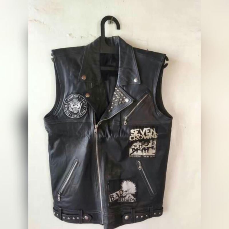 JAKET ROMPI VEST PUNK