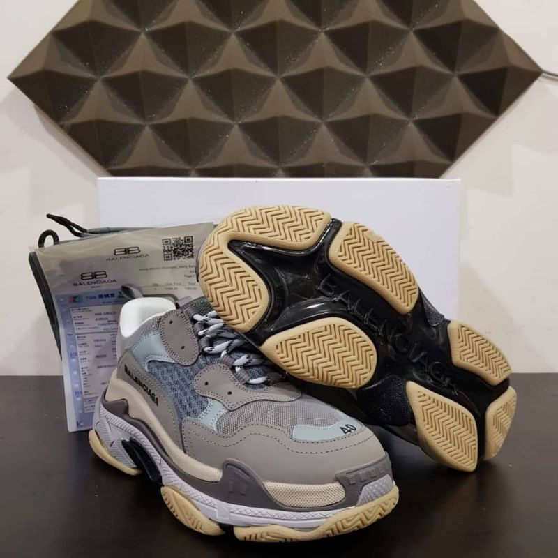 Balenciaga Triple S Grey