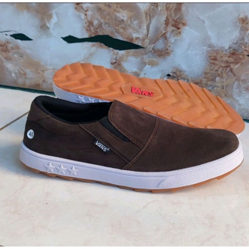 Sepatu Slip On Laki Laki Dewasa VANS  Sneakers Casual Pria Tanpa Tali Terbaru Buat Gaya dan Santai