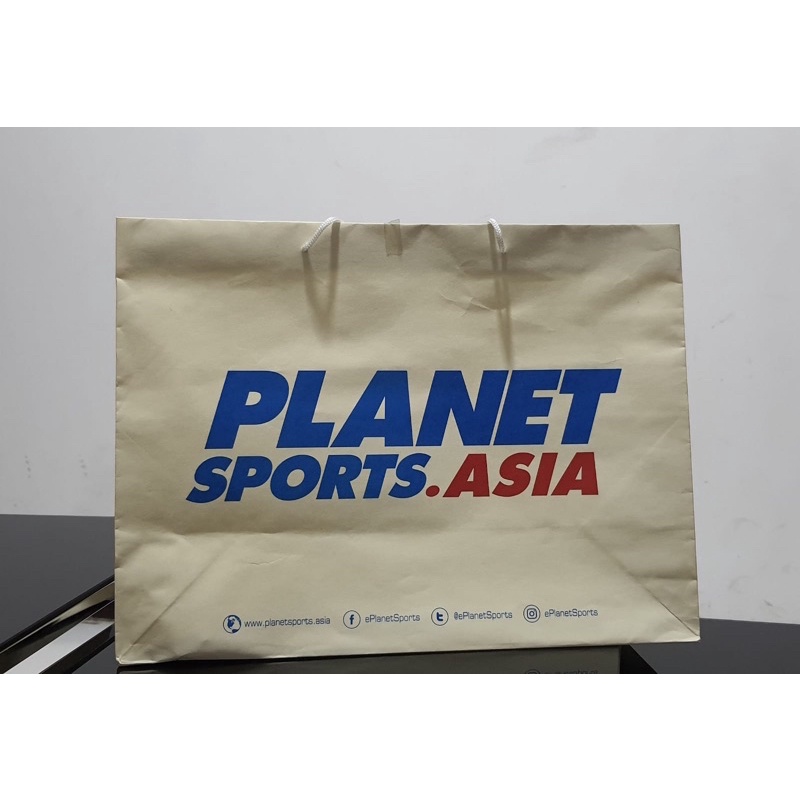 

Paperbag Planet Sports