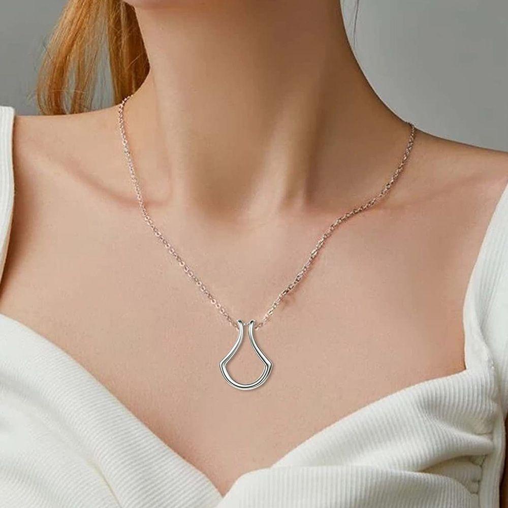 Lily U-shaped Necklace Elegan Hadiah Pertunangan Bergigi Kalung Liontin Stainless Steel