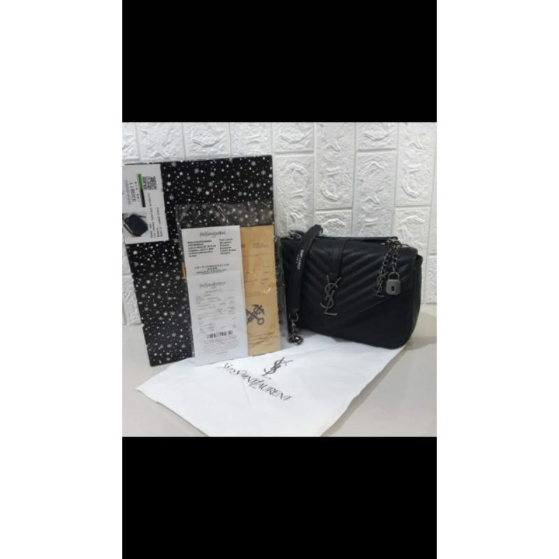 Tas wanita merk YSL