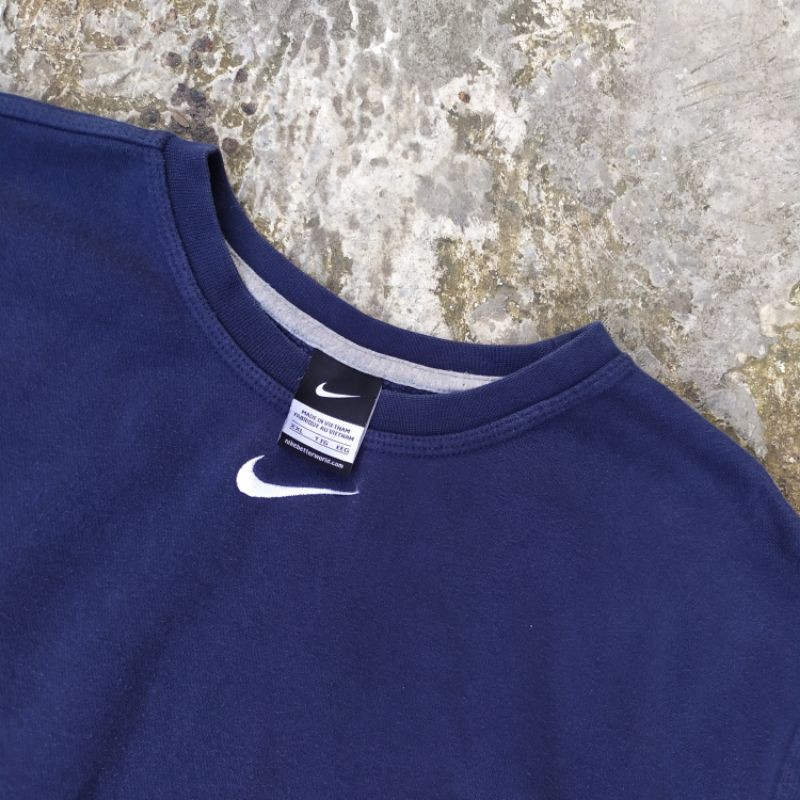 nike center swoosh crewneck