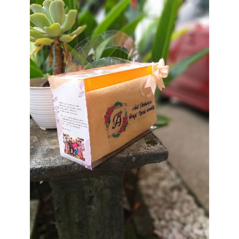 Souvenir Handuk Bordir | Souvenir Nikah | Souvenir Ultah | Souvenir Perpisahan | Handuk Grosir