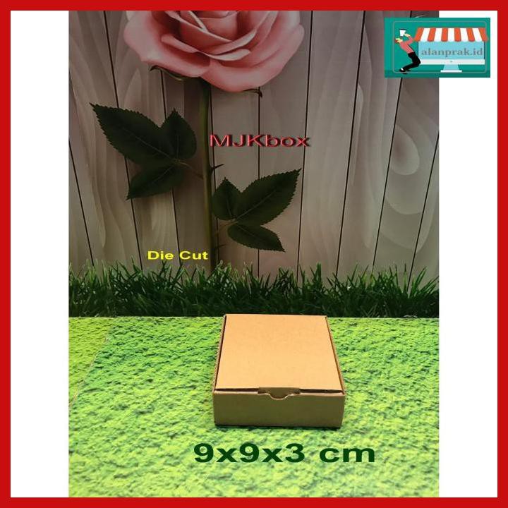 

4Rsd65E- Kardus/Karton/Box Uk. 9X9X3 Cm,,Die Cut....Baru Polos Ty6Rt65-