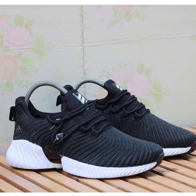 ADIDAS TUBULAR INSTIK BLACK