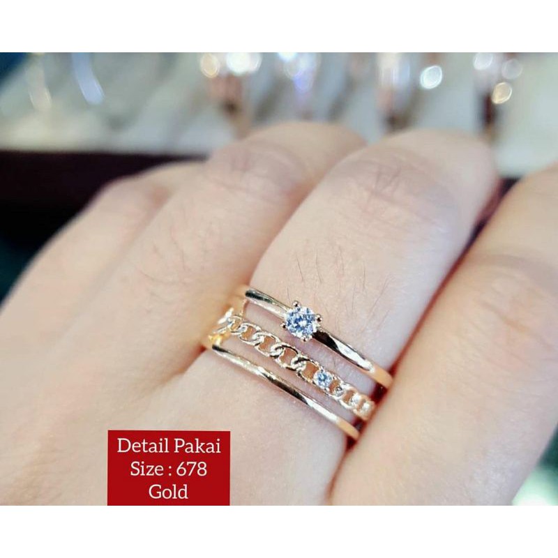 Cincin replika berlian