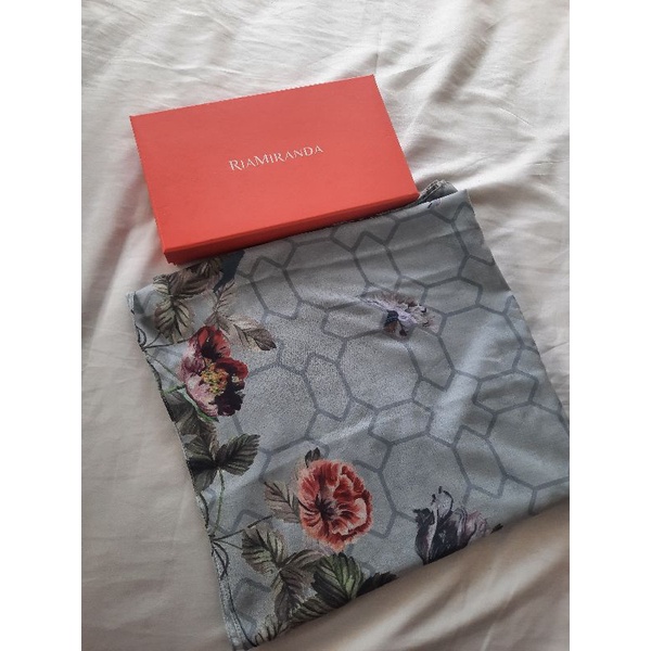 Ria Miranda Lawas Brianna Scarf