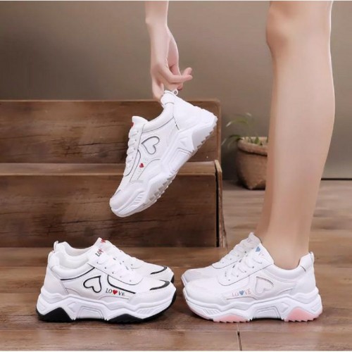 Sepatu Sneaker Wanita Gaya Spatu Cewek Korea Style LOVE BG-837