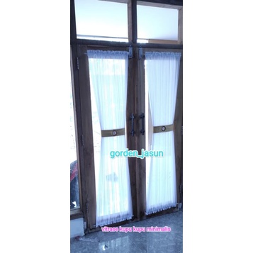 vitrase minimalis model kupu kupu