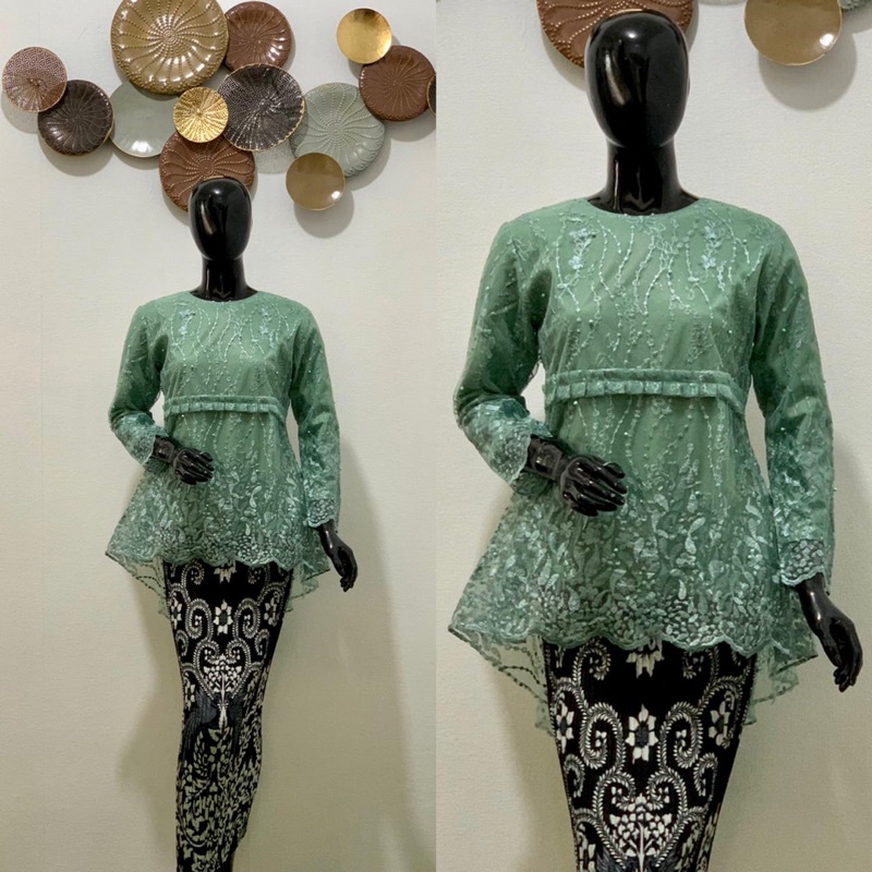 kebaya / kebaya remaja