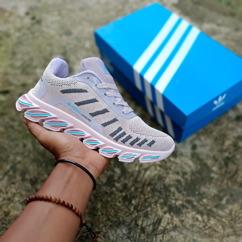 Sepatu Adidas Leisure Wanita