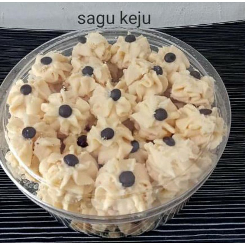 

Kue Sagu Keju 500gr/Toples