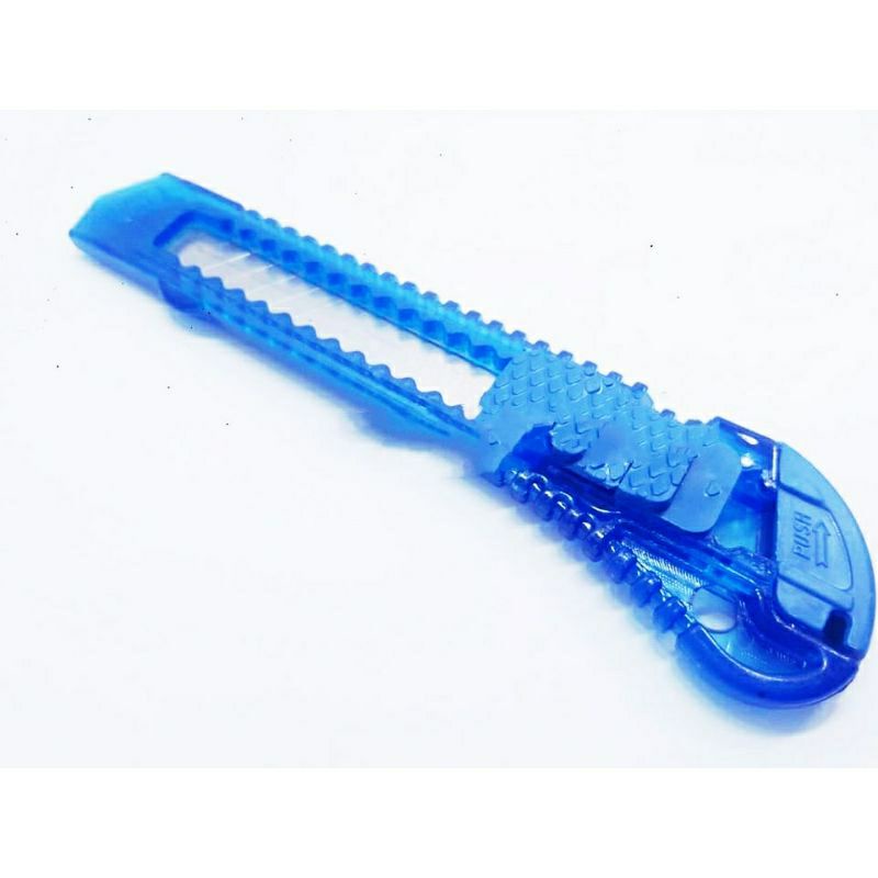 CUTTER PLASTIK / PISAU PEMOTONG