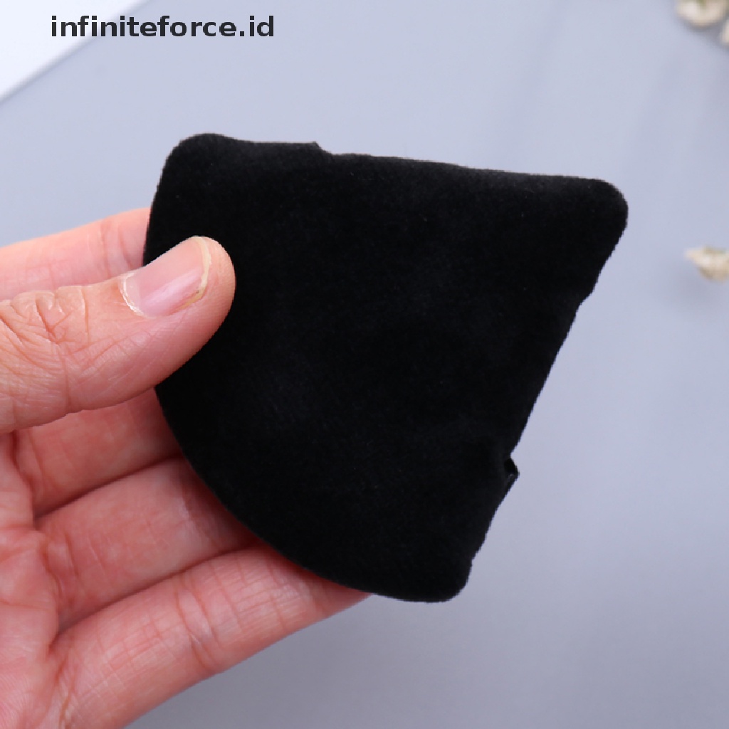 Infiniteforce.id Spons Puff Mini Bentuk Segitiga Bahan Katun Satin Velvet Untuk Makeup / Kosmetik Wanita