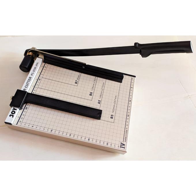 

Joyko Paper Cutter A4 PC- 2530 - Alat Potong Kertas Ukuran A4