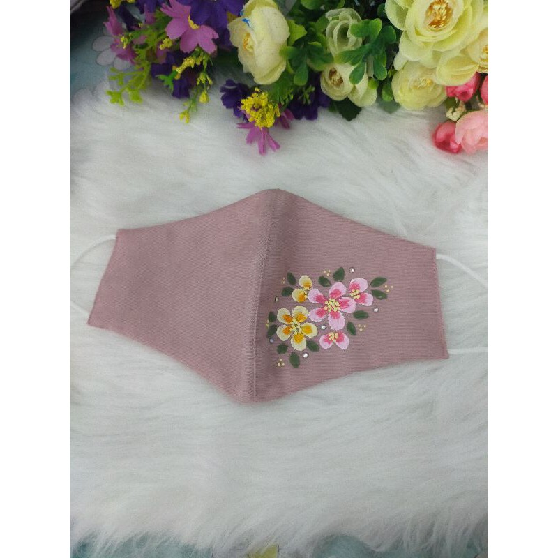 Masker kain lukis motif bunga cantik