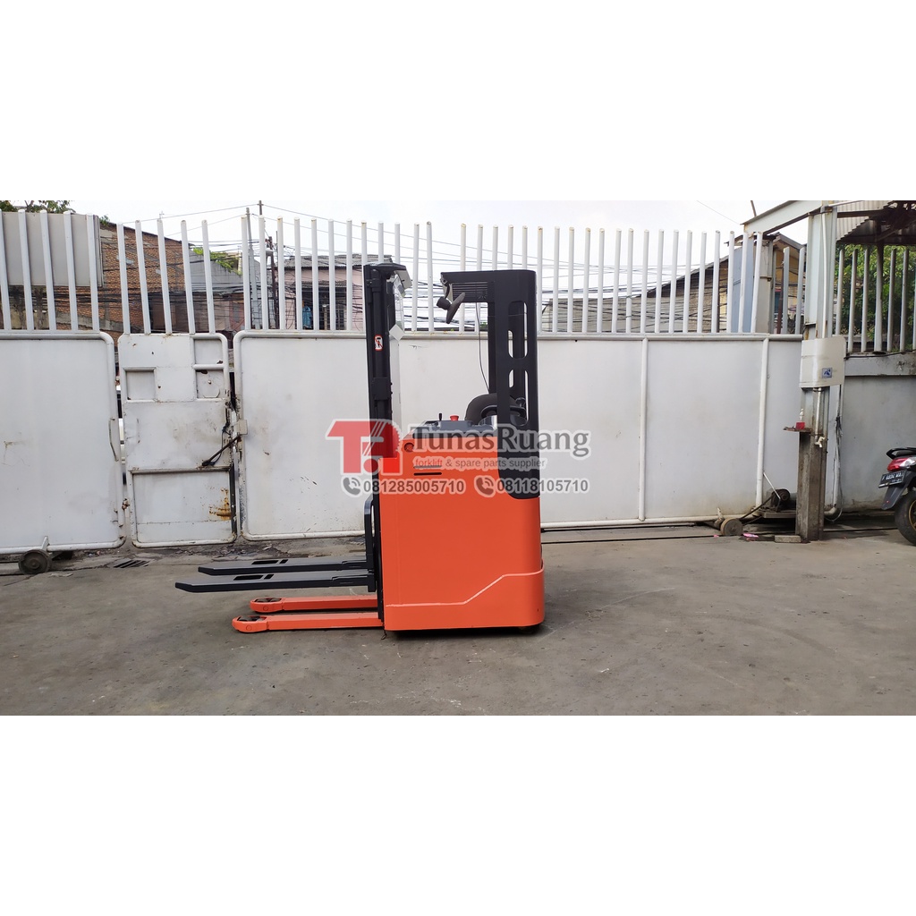 Forklift Linde Reach Stacker L16R Bekas JABODETABEK
