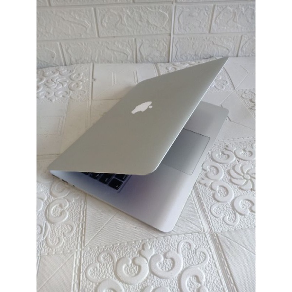 MACBOOK AIR 2017 CORE i7 RAM 8GB SSD 256GB 13INHCI CTO SERIES OS MONTEREY